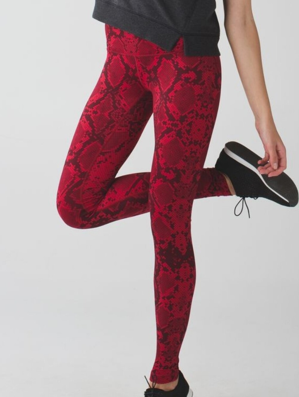 Lululemon 2015 Wunder Under Pant (Hi-Rise) *Full-On Luon Ziggy Snake Red Tide